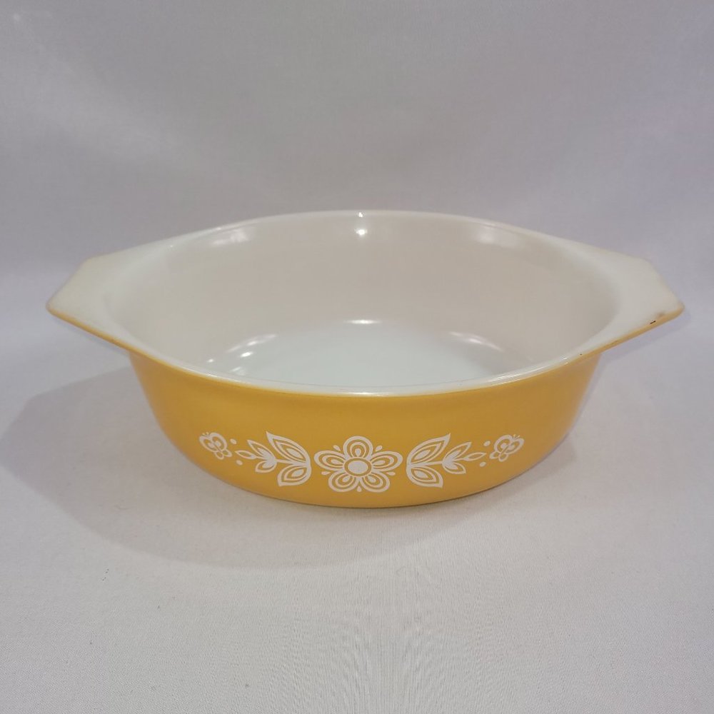Pyrex 043 Butterfly Gold 1.5q Oval Vintage Casserole Dish